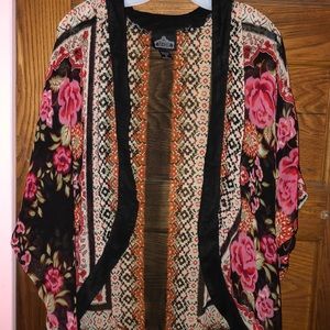 🌺🌸Floral sheer Kimono! 🌸🌺